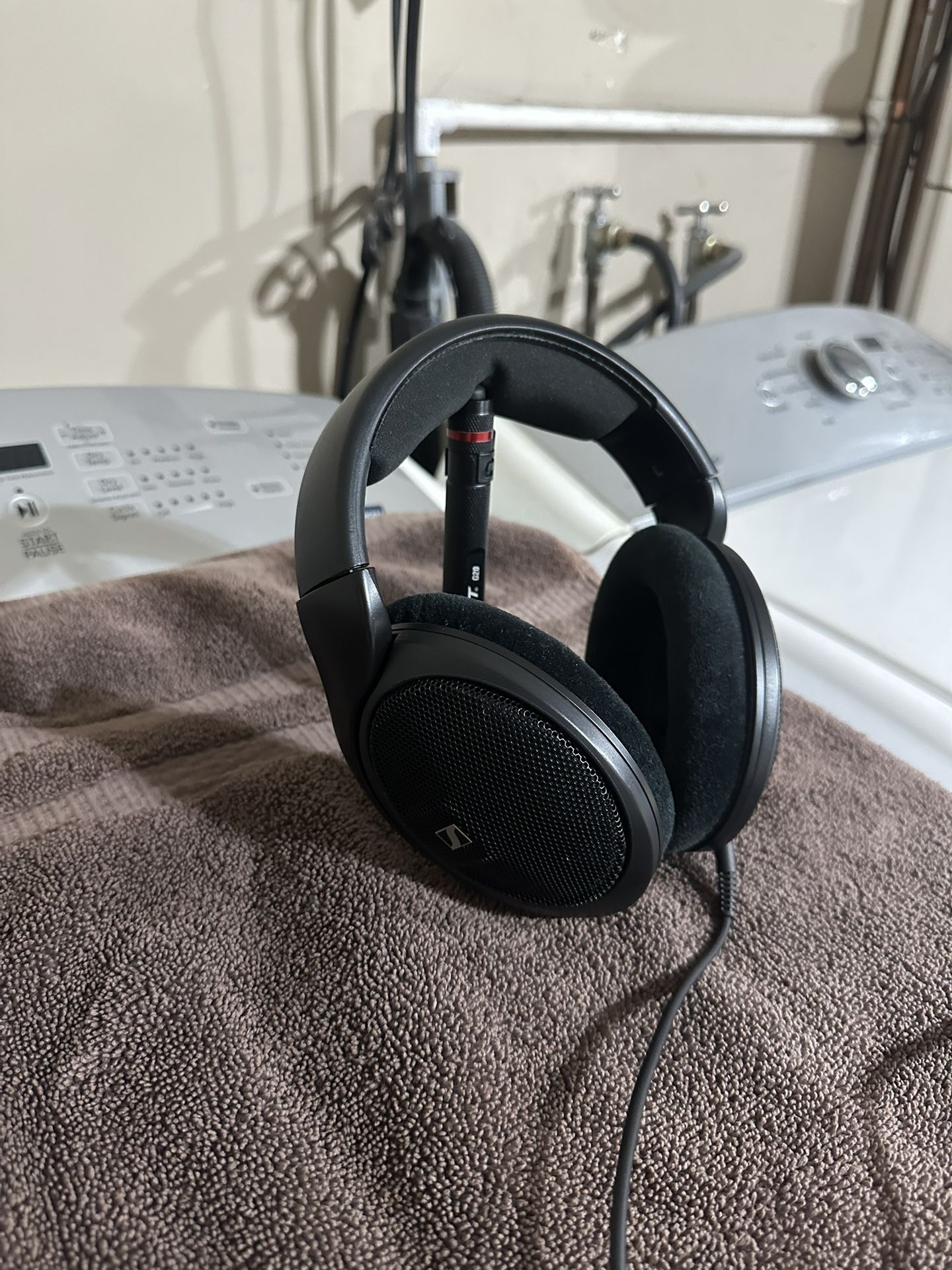Sennheiser 560s Headphones