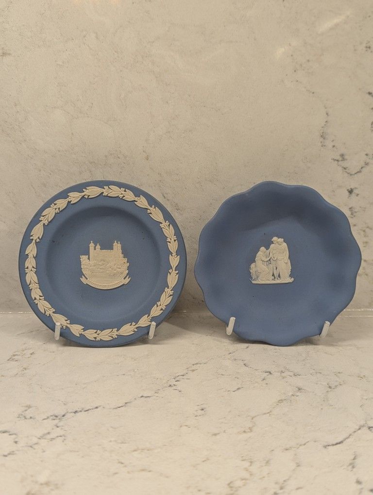2 Collectable Antique Original Wedgwood Jasperware Pin Plates Dated 1957