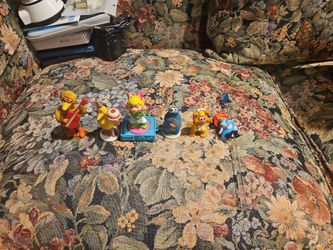 VINTAGE MUPPETS FIGURES SET OF 6 PCS.  $10 FIRM PRICE  (BIRD STIRRER NOT INCLUDED)