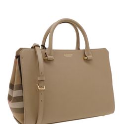 New Burberry Banwell Tote Crossbody Bag MSRP $1950