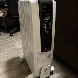 DeLonghi 1500 -Watt Radiant Tower Indoor Electric Space Heater with Thermostat