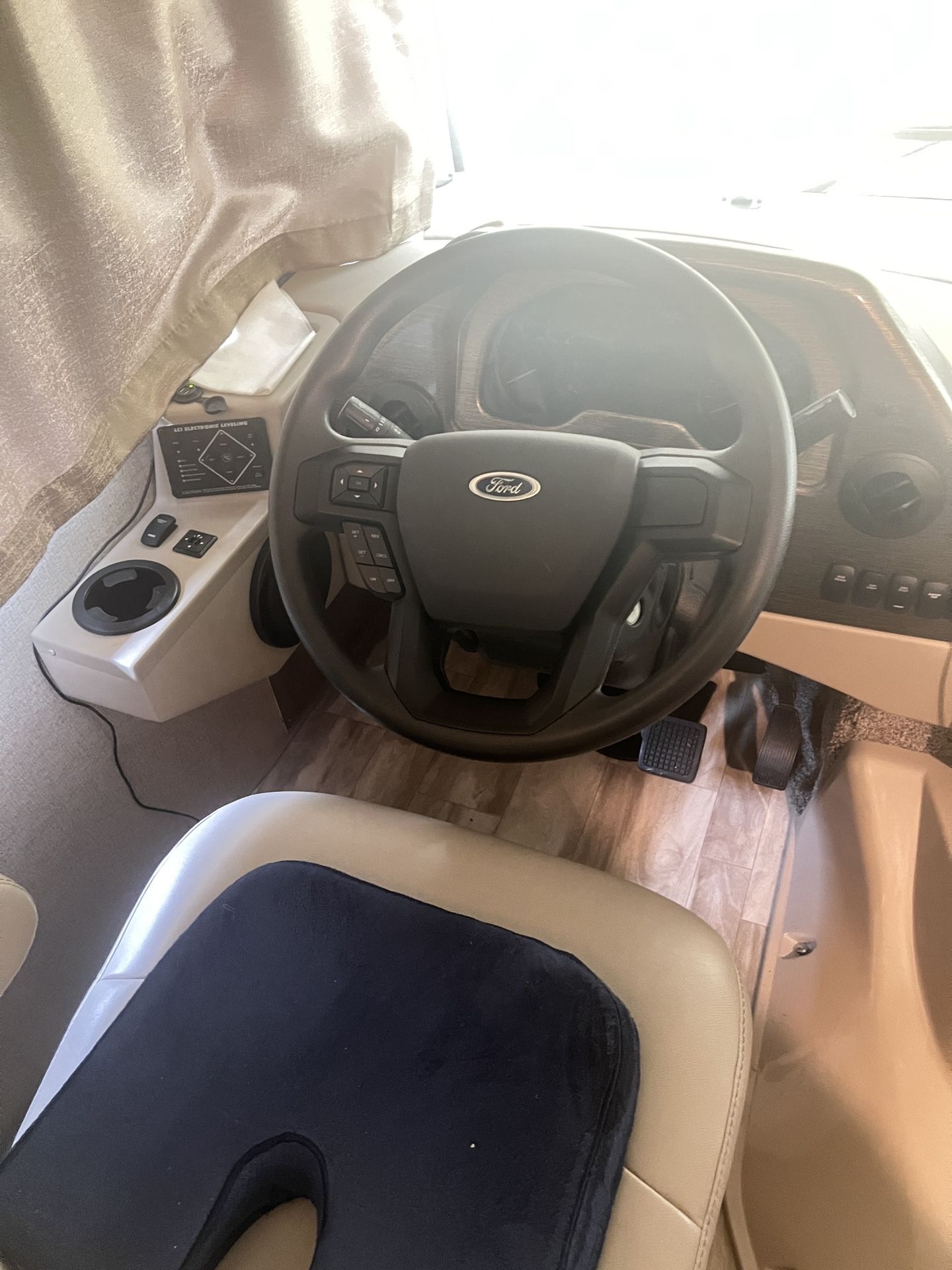 Thor Hurricane 2021 Motor Home. Excellent Condition. Stored under carport and kept plugged in.