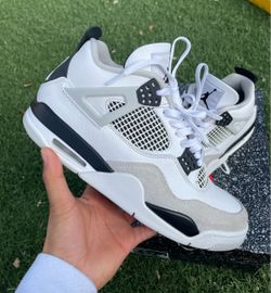Sz 9.5 Jordan Retro 4s Military $140 FIRM NO TRADES