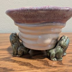 Ceramic Planter Trinket Bowl with Attached Triple Frog Pot Feet Cottage Core 3" Tall 