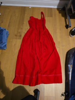 Red maxy dress