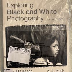 Meek, A J : Exploring Black and White Photography