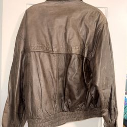 Vintage Brown Leather Jacket (XL) – Classic Oversized Fit