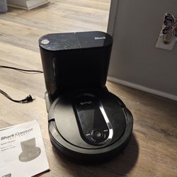 Shark Self Empty Iq Vacuum R1000s 