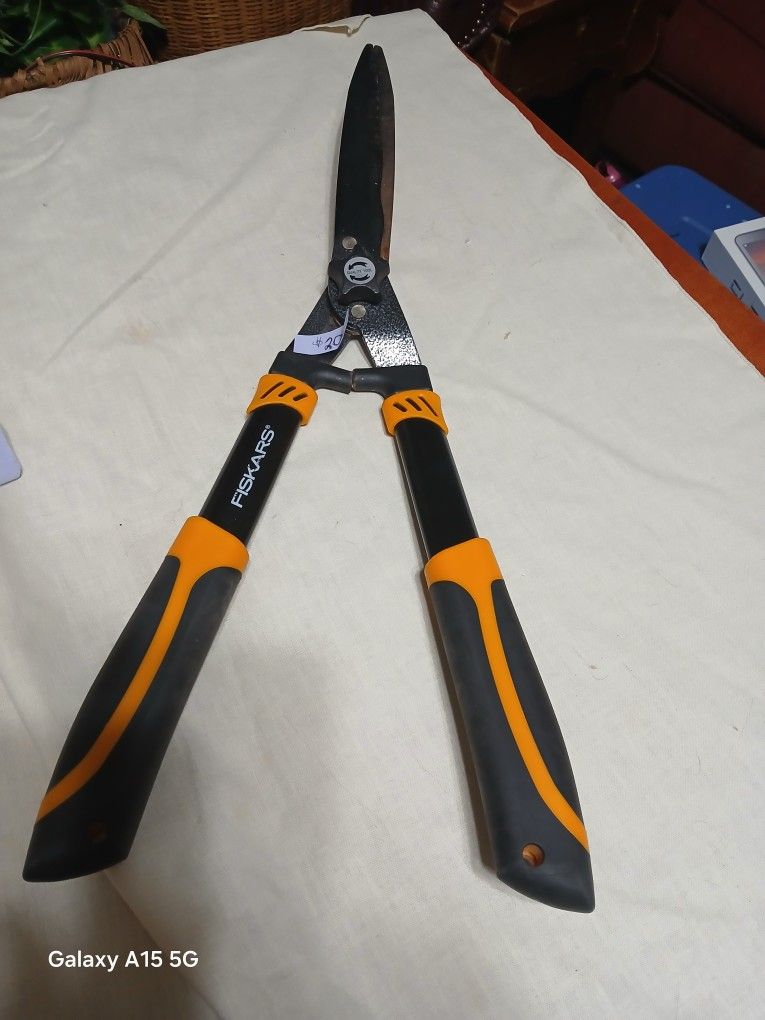 Fiskars Hedge Trimmers 23 Inches