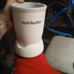 Nutribullet 900watt  White