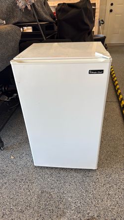 Magic Chef Mini Fridge
