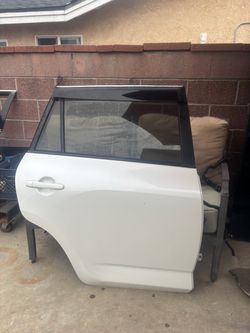 RIGHT PASSENGER SIDE REAR DOOR 2013 TOYOTA RAV4 EV (ELECTRIC) WHITE WITH HINGES