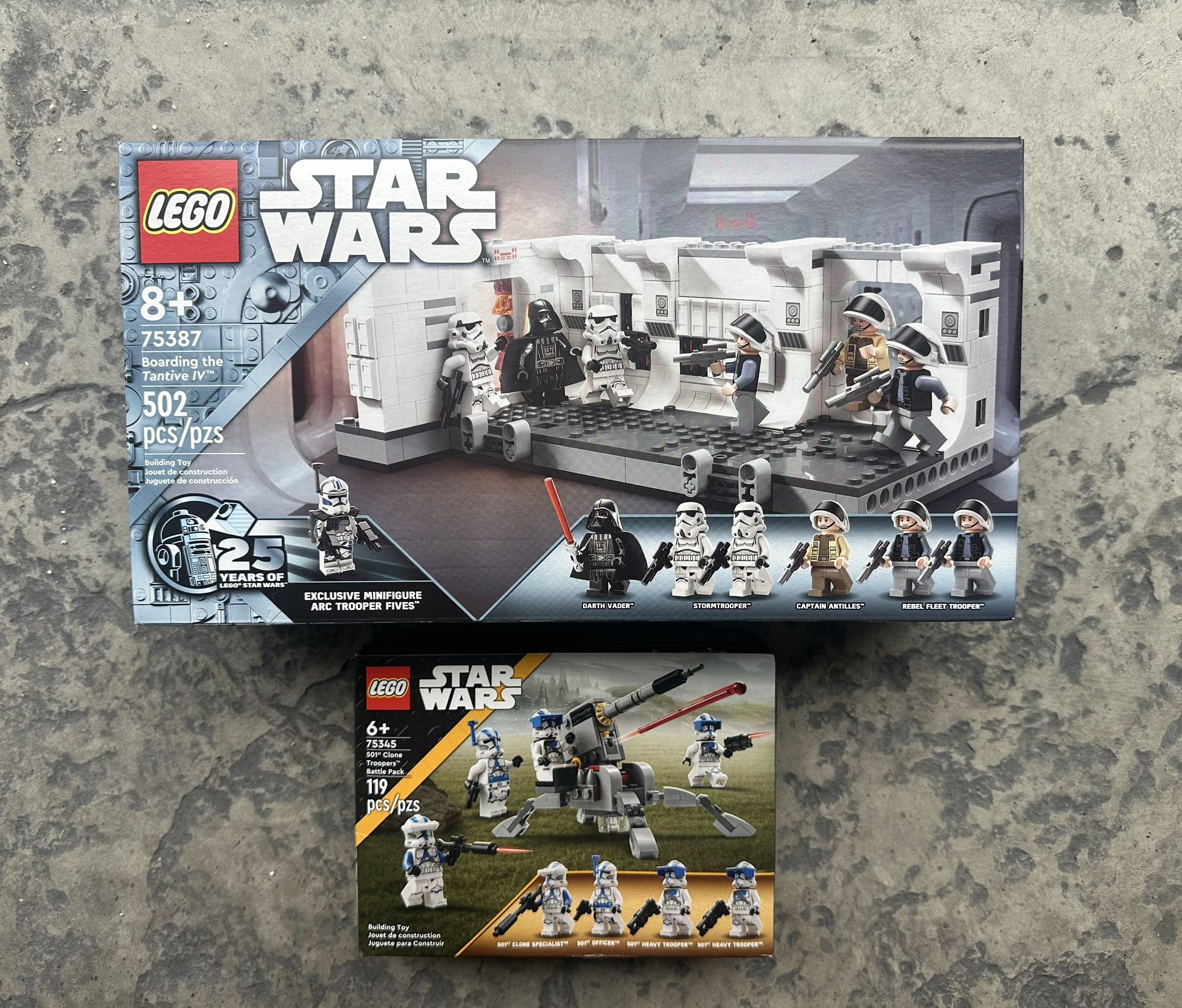 Lego Star Wars Boarding Tantive & 501st Clone Battle Pack + *Free Minifigure*