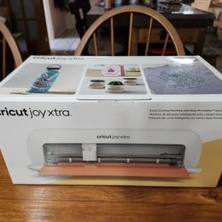 Cricut Joy Xtra - Smart Cutting Machine Sticker Maker
