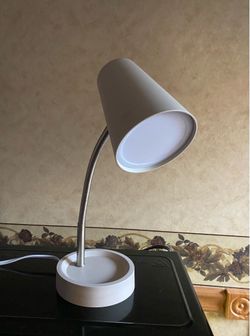 Desk lamp