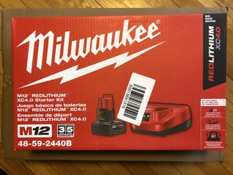 Milwaukee M12 4ah Starter Kit, Charger and Bag