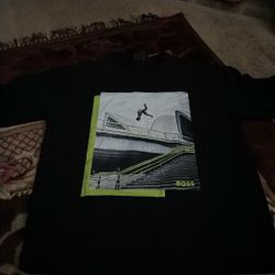 Boss Men’s Shirt Size Large 