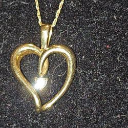 10k Yellow Gold & Diamond Heart  Pendent  