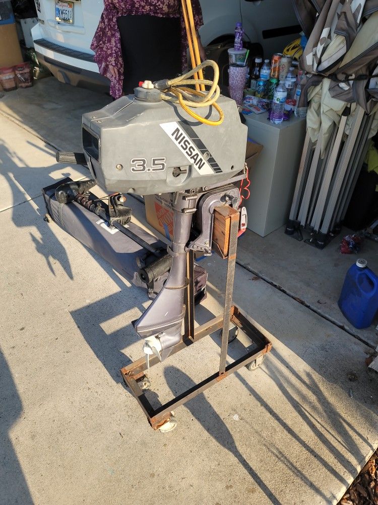 Nissan 3.5 Outboard Motor