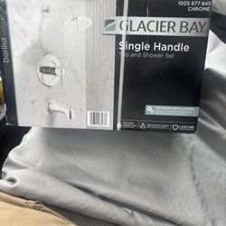 Glacier Bay Shower And Tub Faucet 