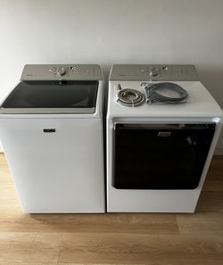 (FREE DELIVERY) XL Washer & GAS Dryer with Installation Included!