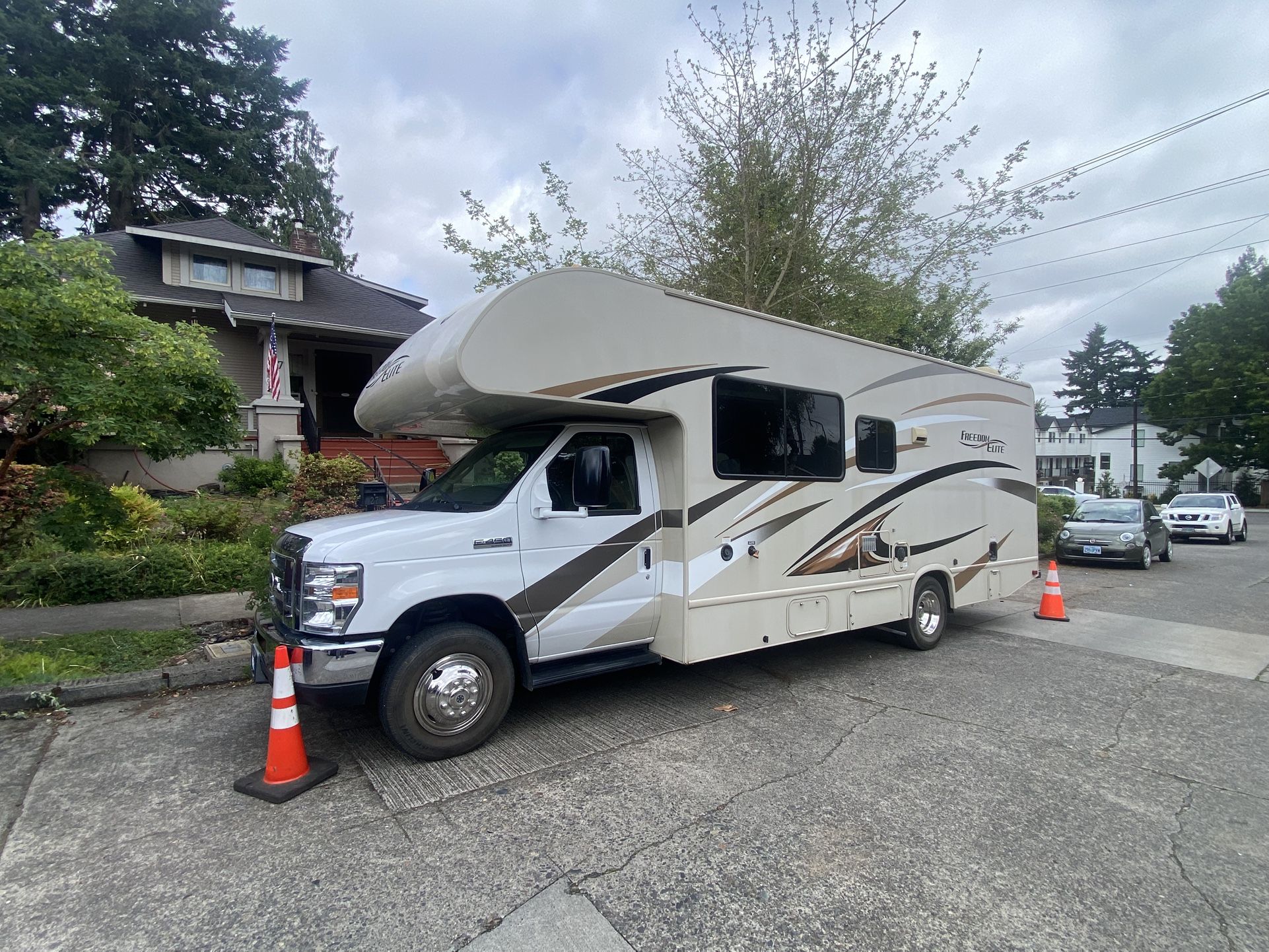 2016 26 Ft Freedom elite 15k Miles