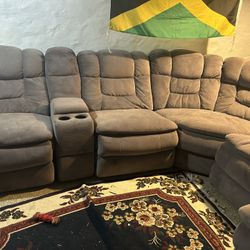 Sectional couch - GOOD CONDITION