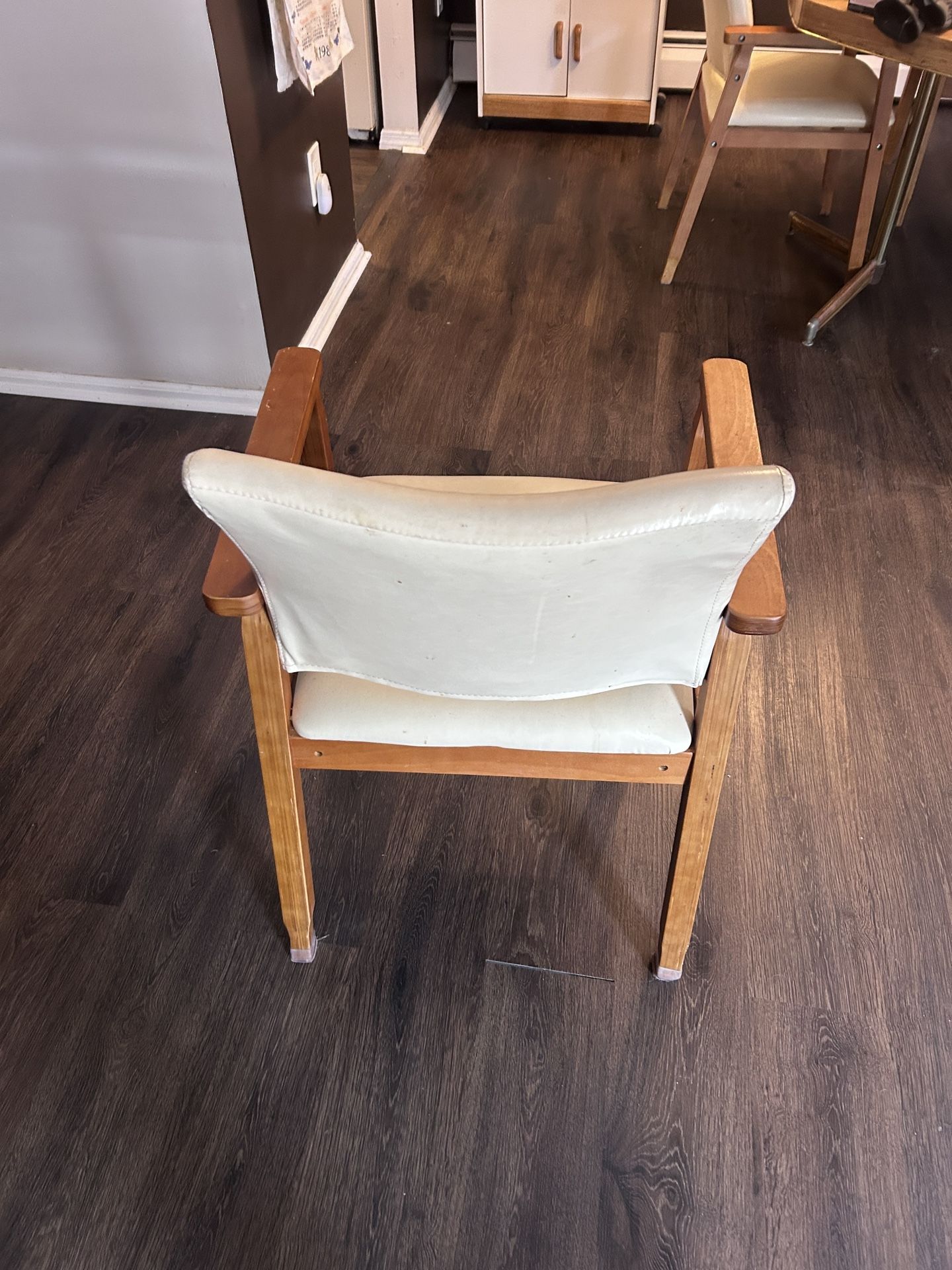Free Chairs