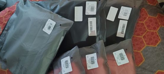  ESSENTIALS FEAR OF GOD HOODIES= Diff Sizes & ColorWays