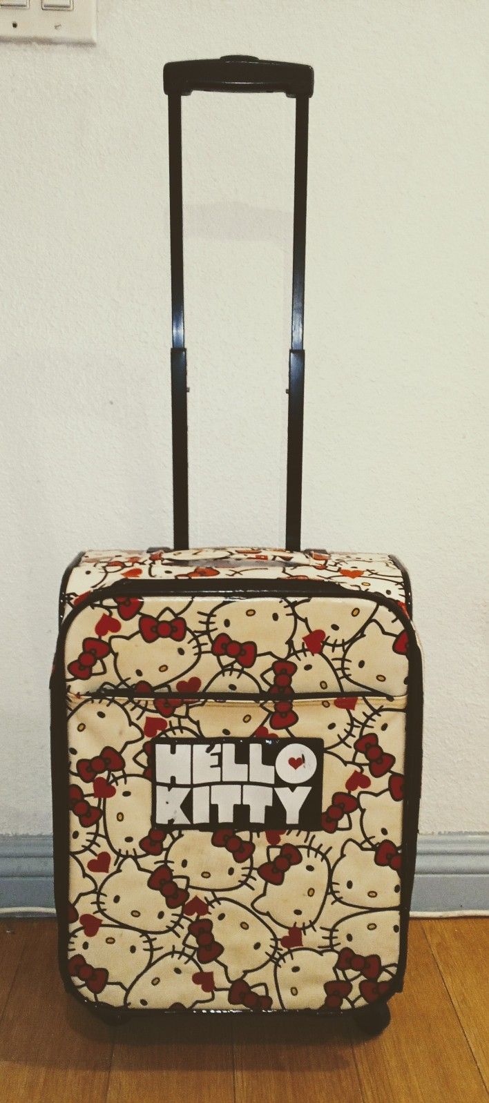 HELLO KITTY SUITCASE LUGGAGE
