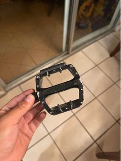 Metal Pedals‼️ (READ DESCRIPTION!)