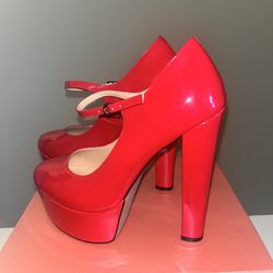 Red Pumps