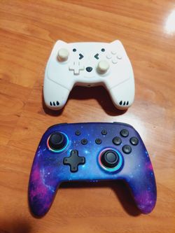 Bluetooth Wireless Game Pad bundle