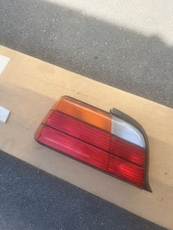 E36 Coupe Driver Side Taillight 8/10 Condition
