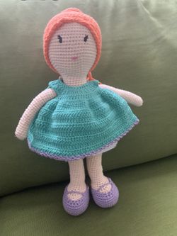 Amigurumi girl