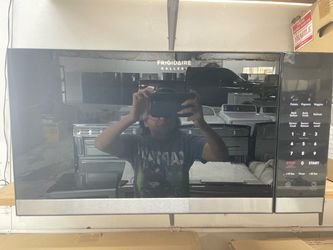 24” Frigidaire Built-In Microwave-New open box