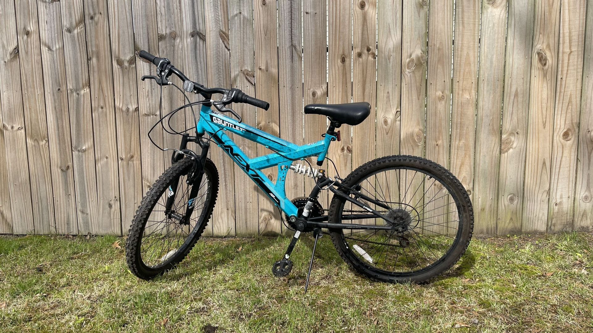 Dynacraft 24" Gauntlet Girls Mountain Bike