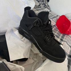 Jordan 4's Black Cats Size 8