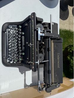 Underwood typewriter