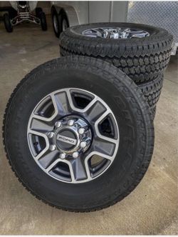 Ford F250 wheels and Tires Bridgestone AT 275/65R18 $ 1350