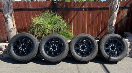 8 lug Ford OEM wheel set