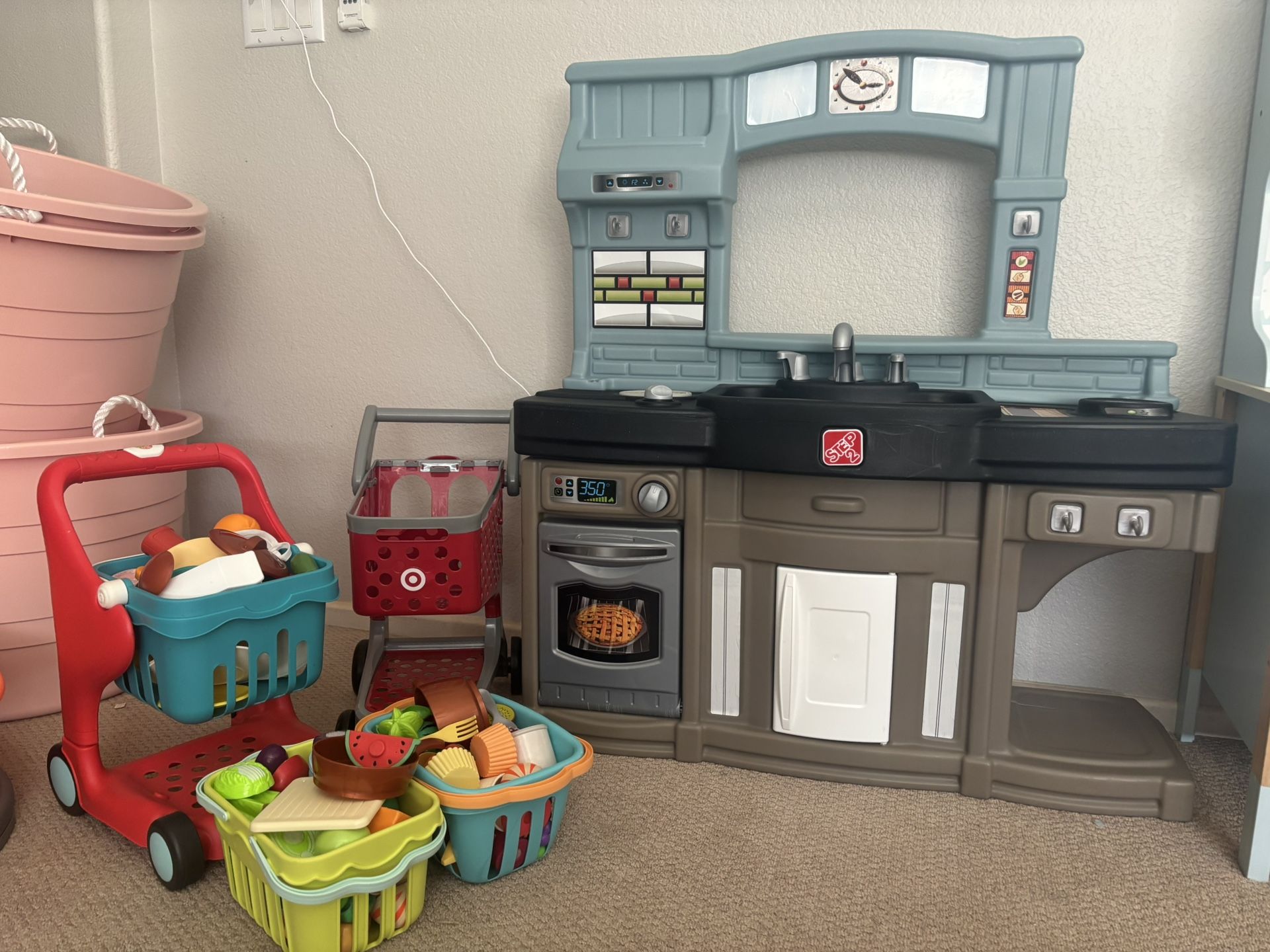 Kids Kitchen Lot