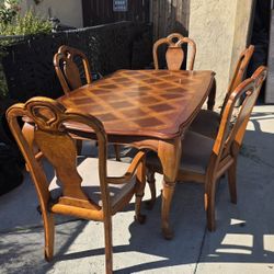 Dinning Table With 6 Chairs