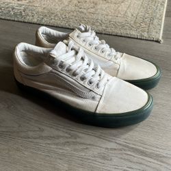 White Vans Men’s 10