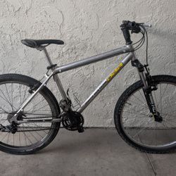 Diamondback Racing Bike 