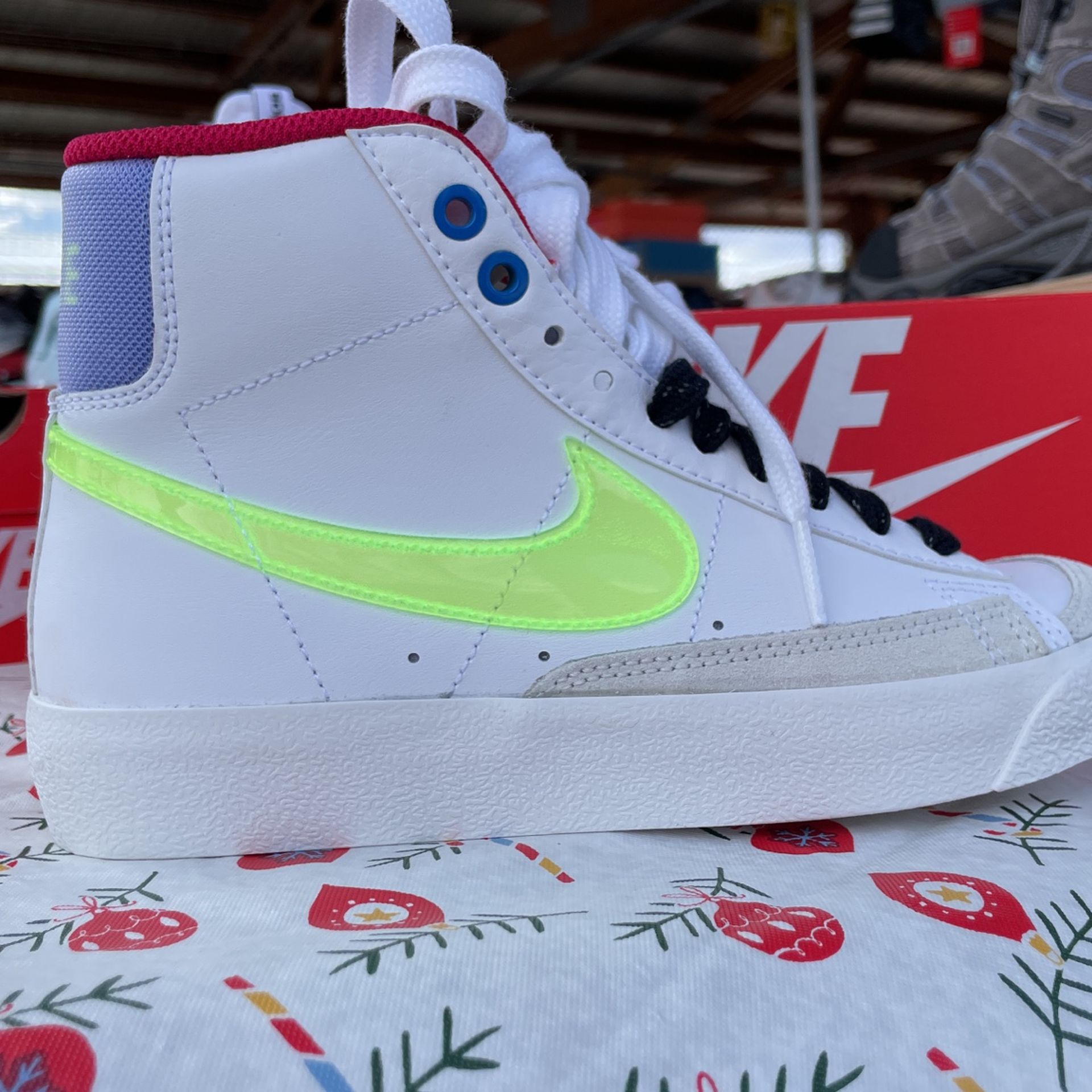 Nike Blazer Mid 77 3.5Y