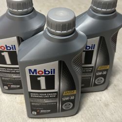 Full Synthetic Mobil 1 10W-30 Engine Oil 