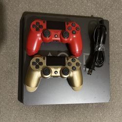 PS4 Limited Edition + 2 Controllers And Power Cord 