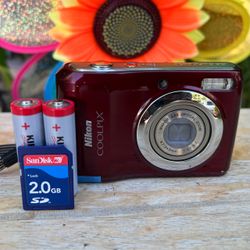 Nikon Coolpix L20 Digital Camera