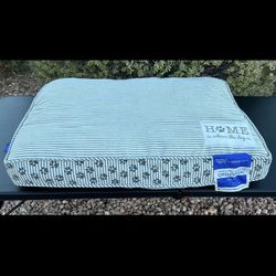 THE HUMANE SOCIETY OF UNITED STATES ORTHOPEDIC PET BED 28” x 40” x 4” Supportive Foam, Used In Good Condition